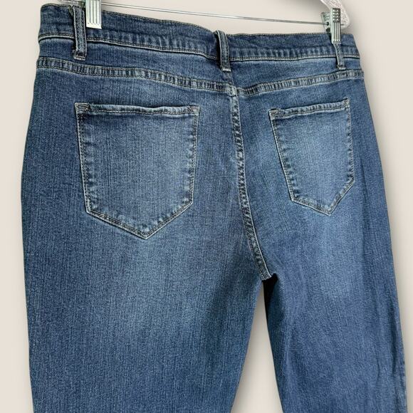 Liz Claiborne Classic Denim Blue Jeans Stretchy Women Size 16 Floral Embroidery - Picture 7 of 11